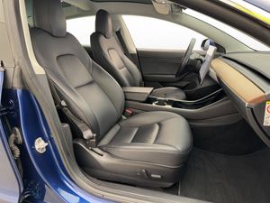 Tesla Model 3 bild 15