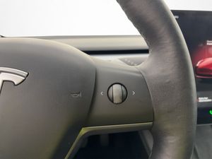 Tesla Model 3 bild 23