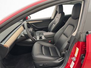 Tesla Model 3 bild 12
