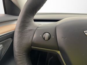 Tesla Model 3 bild 22