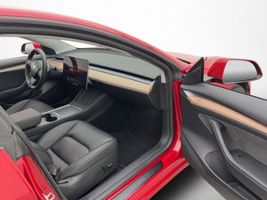 Tesla Model 3 bild 18