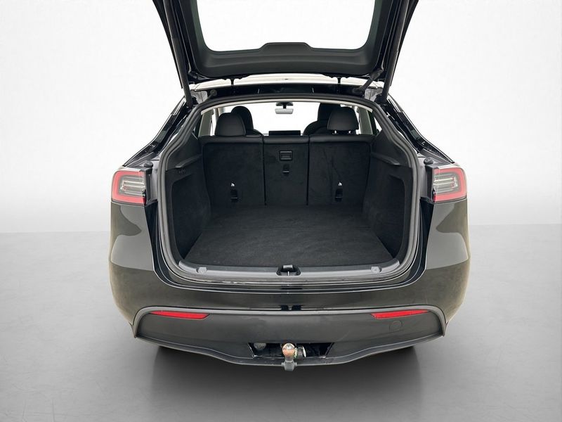 Tesla Model Y bild 21