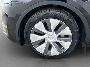 Tesla Model Y bild 11