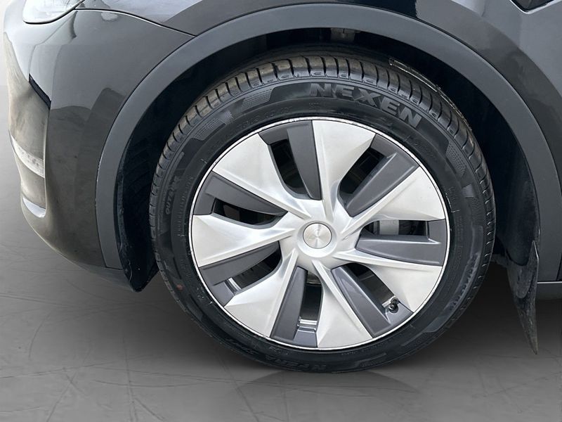 Tesla Model Y bild 11