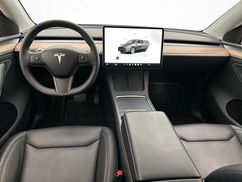 Tesla Model Y bild 17