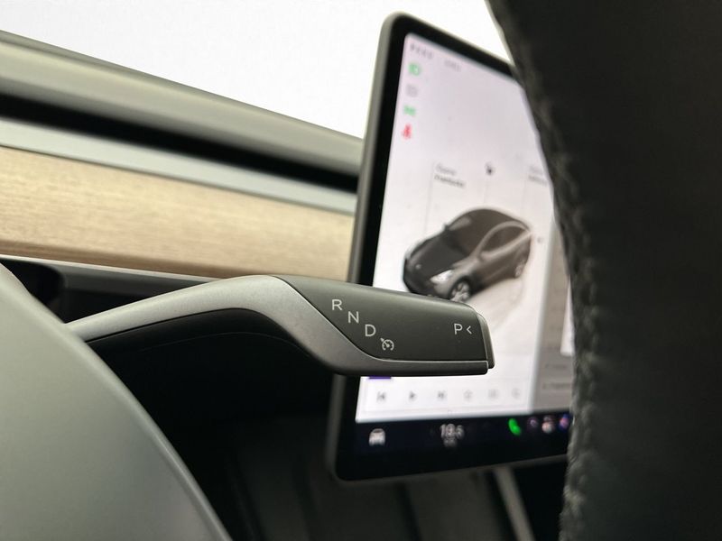 Tesla Model Y bild 33