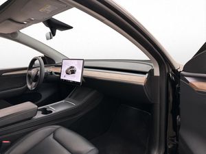 Tesla Model Y bild 19