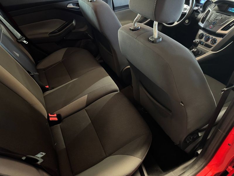 Ford Focus bild 6