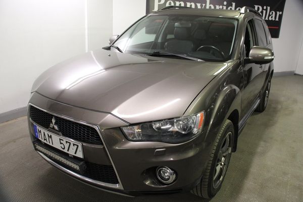 Mitsubishi Outlander 2.2 Di-D AWC TC-SST 5 sits Automat Drag Ny besiktigat - 2012