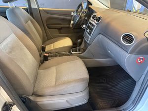 Ford Focus bild 8