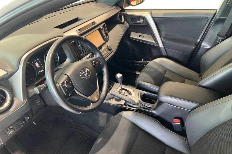 Toyota RAV4 bild 14