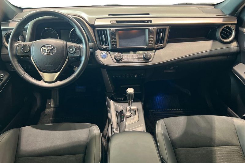 Toyota RAV4 bild 10