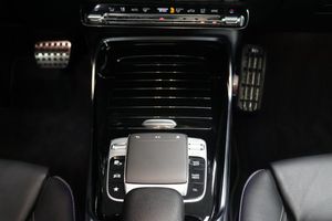 Mercedes CLA35 AMG bild 25