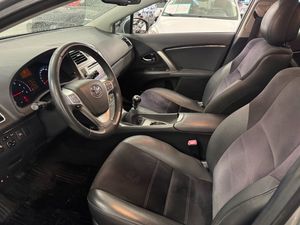 Toyota Avensis bild 20