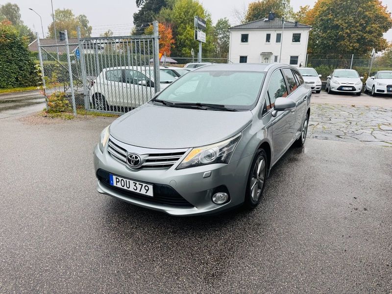 Toyota Avensis bild 2