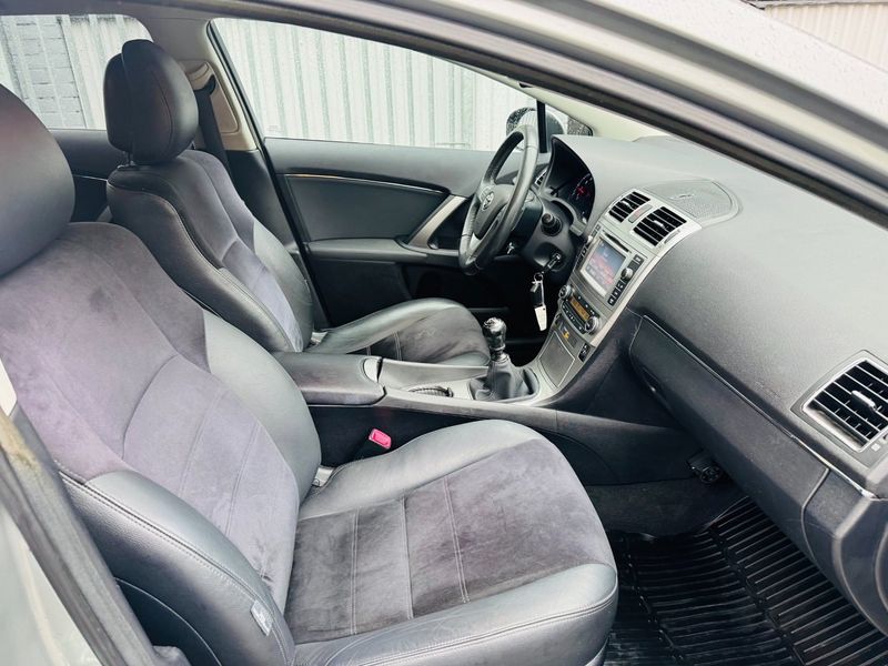 Toyota Avensis bild 5