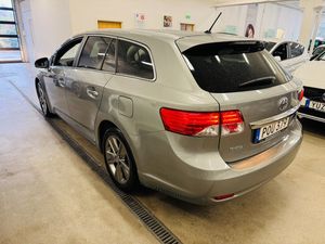 Toyota Avensis bild 16