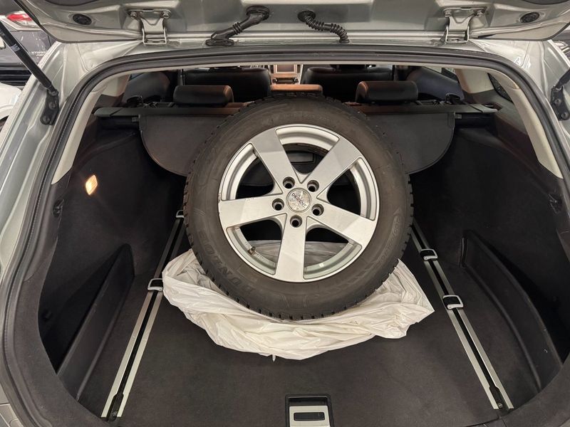 Toyota Avensis bild 12