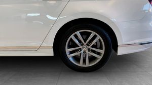 Volkswagen Passat bild 6