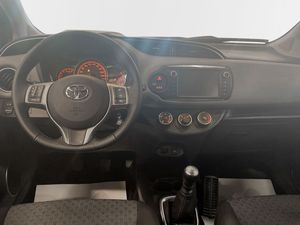 Toyota Yaris bild 8