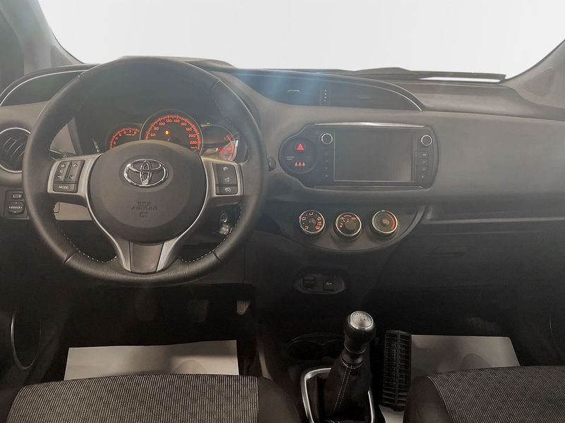 Toyota Yaris bild 8