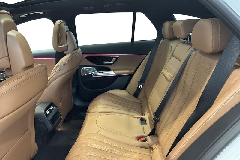 Mercedes E300 bild 12