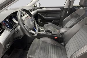 Volkswagen Passat bild 8