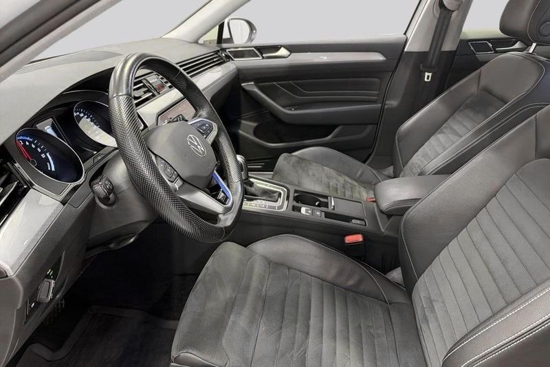 Volkswagen Passat bild 8