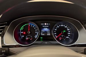 Volkswagen Passat bild 10