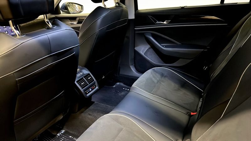 Volkswagen Passat bild 11