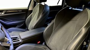 Volkswagen Passat bild 8