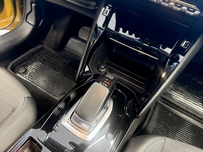 Peugeot e-208 bild 10