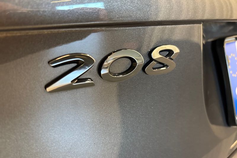Peugeot 208 bild 16
