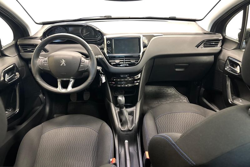 Peugeot 208 bild 9