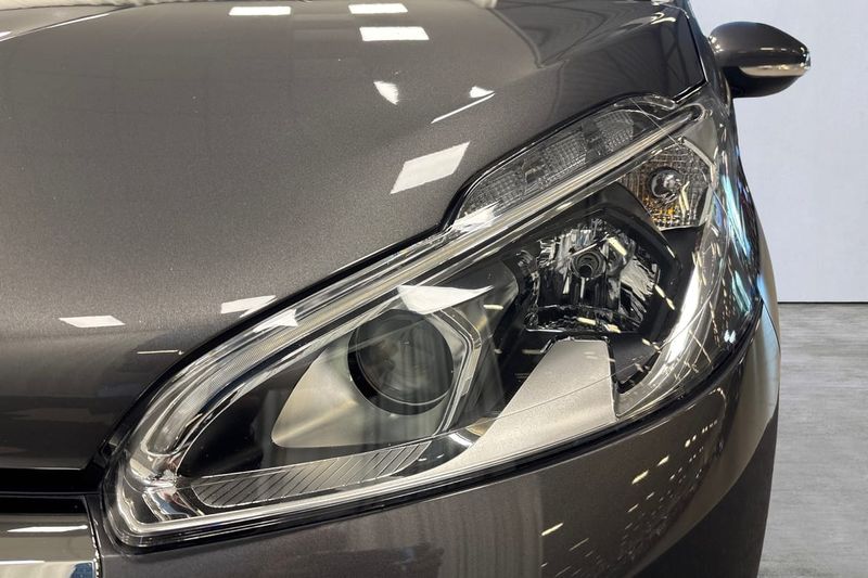 Peugeot 208 bild 19