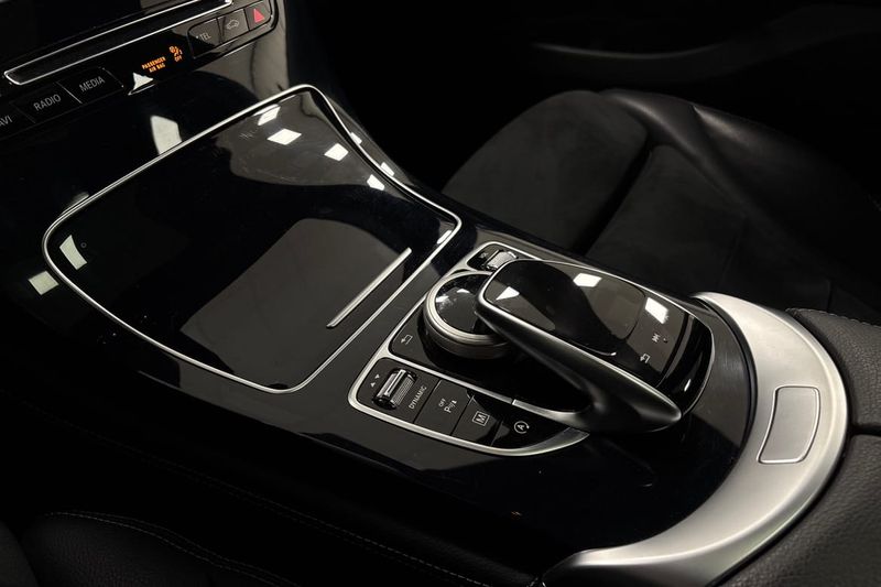Mercedes GLC220 bild 27