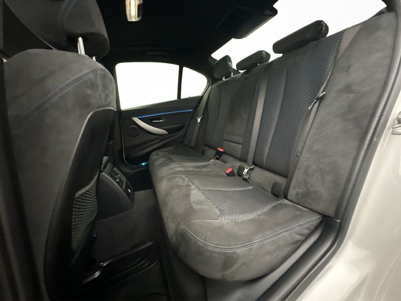 BMW 330 bild 27