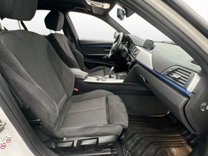 BMW 330 bild 25