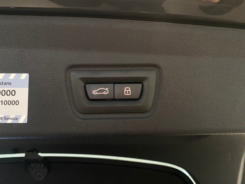 BMW i4 bild 10