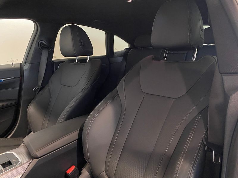 BMW i4 bild 4