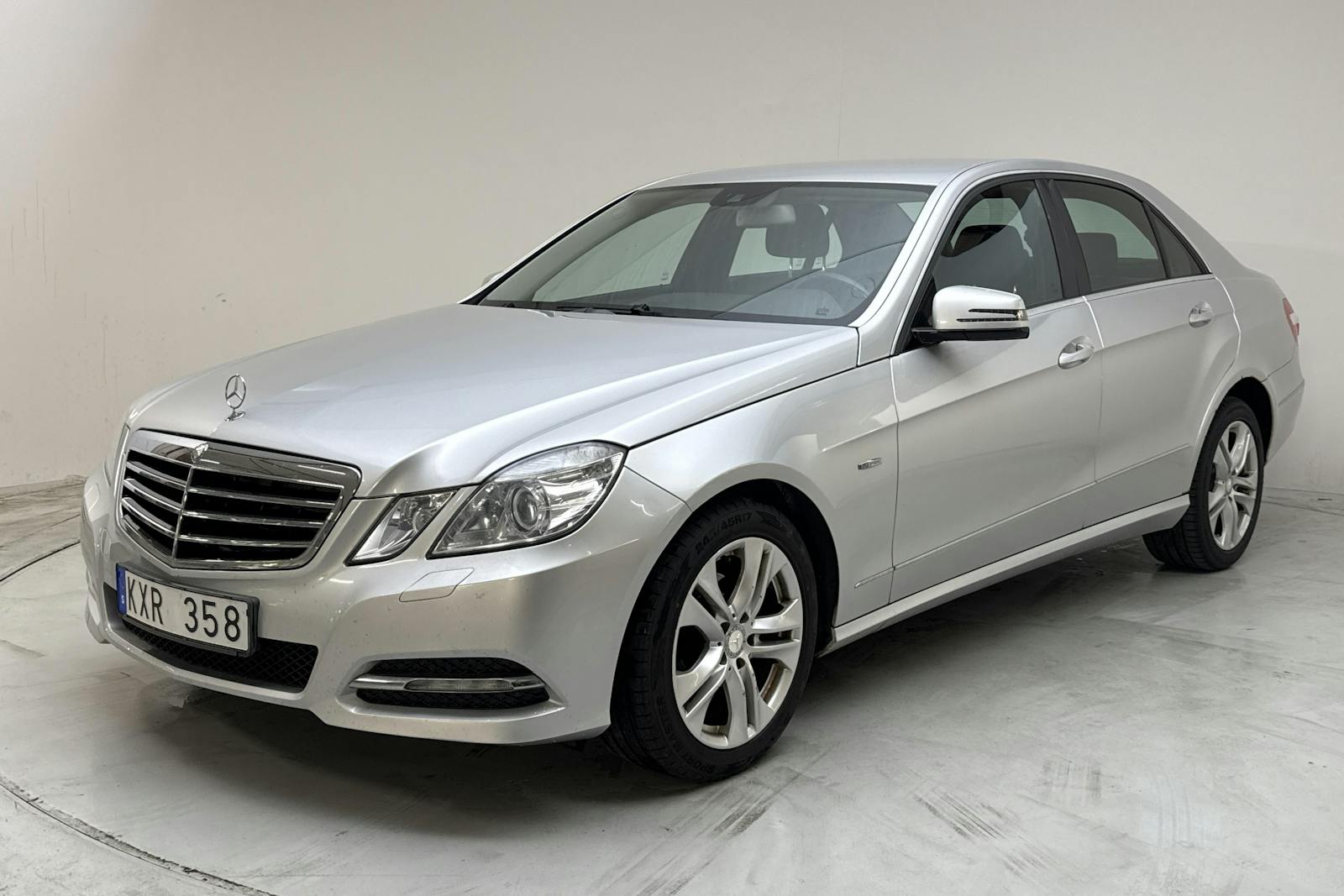 Mercedes E200