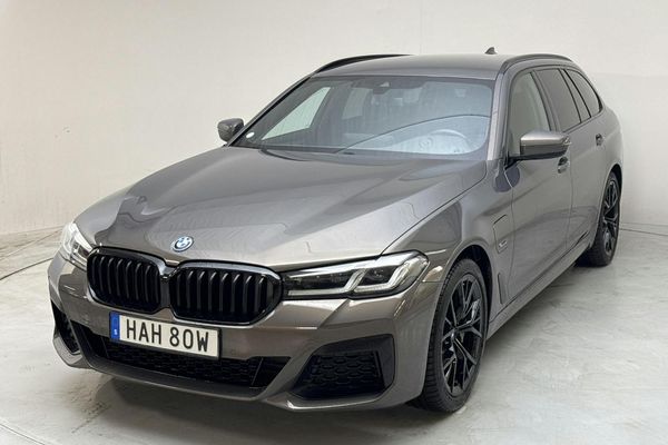 BMW 530 e xDrive Touring, G31 12kWh LCI (292hk) - 2022