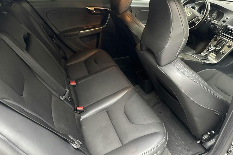 Volvo V60 bild 8