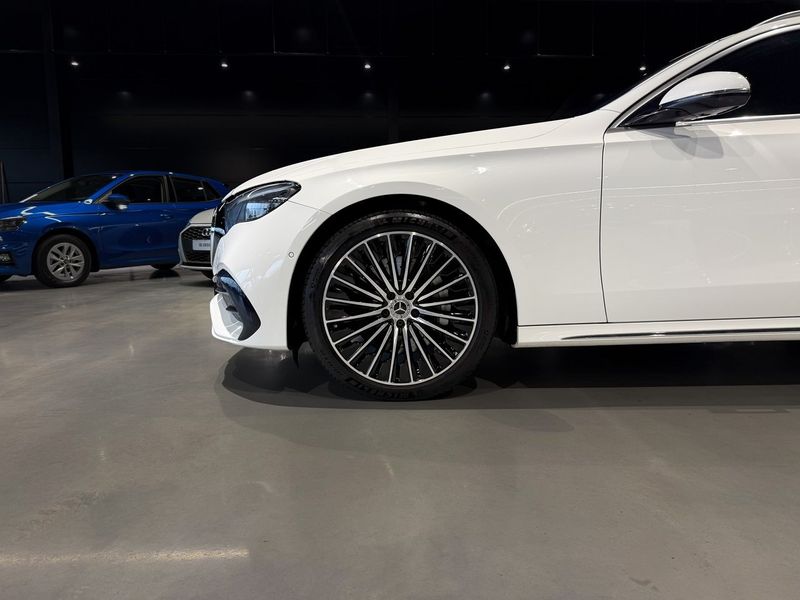 Mercedes E300 bild 6