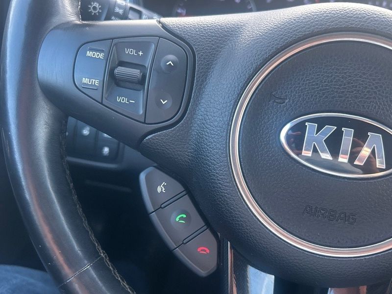 Kia Carens bild 17