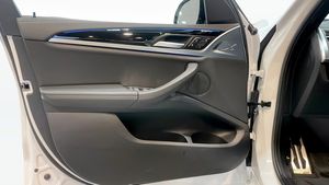 BMW iX3 bild 11