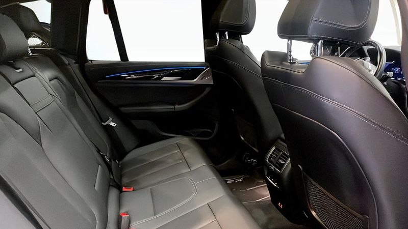 BMW iX3 bild 5
