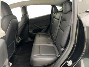 Tesla Model Y bild 16