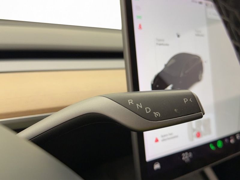 Tesla Model Y bild 31