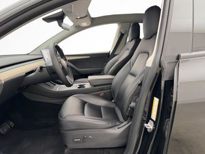 Tesla Model Y bild 15